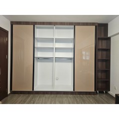 Dressing compartimentat din pal melaminat